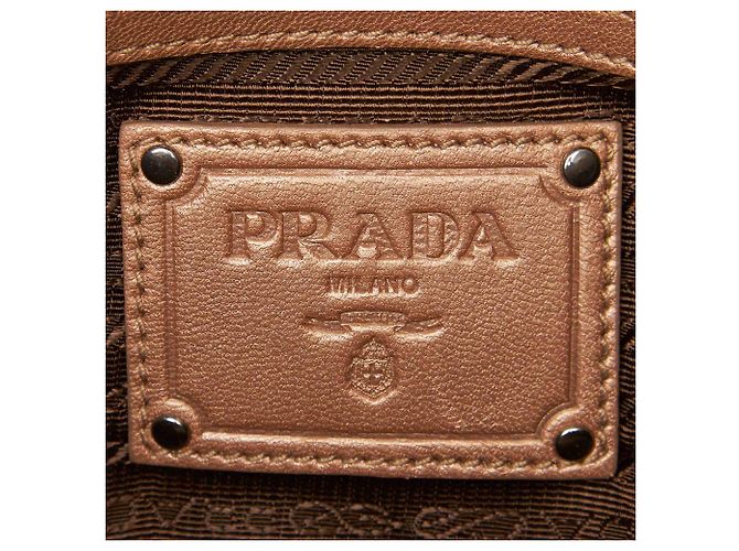 Borsa a tracolla a catena in pelle marrone Prada - vista 6