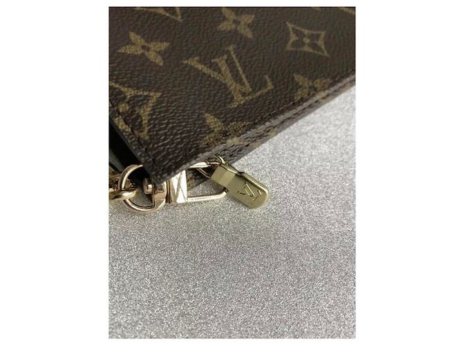 Bucket Louis Vuitton Pochette Marrone - vista 5