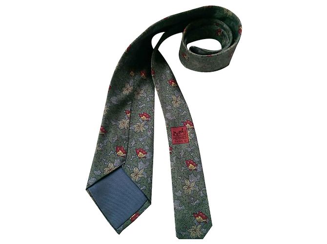 Cravatta Hermès sottile in seta fiori verde e grigio - vista 2