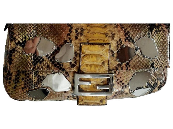 Fendi baguette in edizione limitata - vista 2