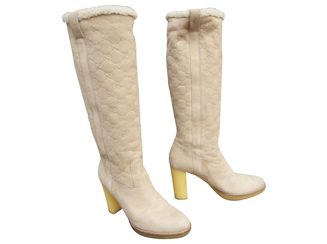 Botas Gucci em ovelhas devolvidas (Shearling) - vista 2