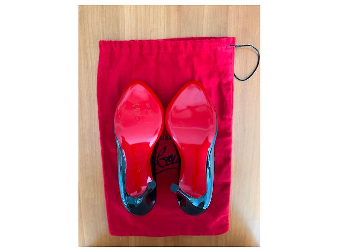 Décolleté Christian Louboutin Fifille in vernice nera - vista 3