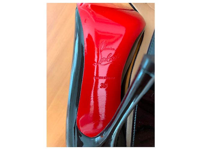 Décolleté Christian Louboutin Fifille in vernice nera - vista 5
