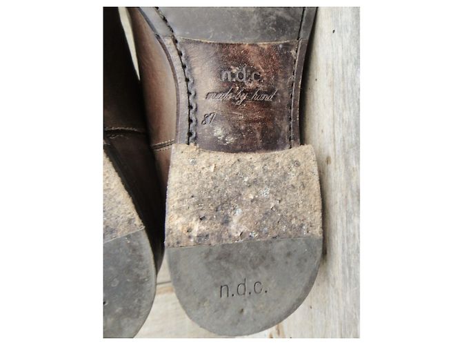 N.D.C. Made By Hand Botas n.D.do. Hecho a mano en cuero engrasado. Castaño - vista 8