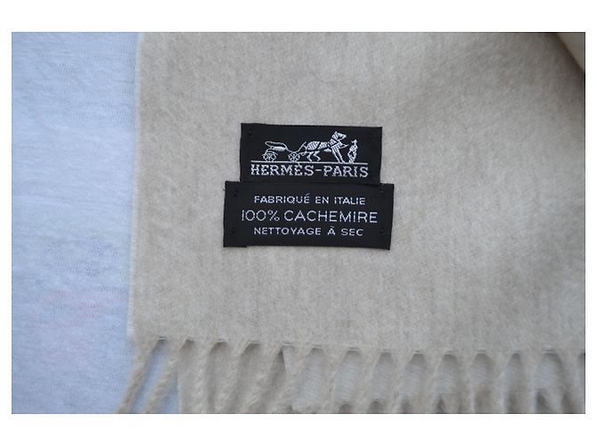 Poncho Hermès in cashmere beige - vista 6