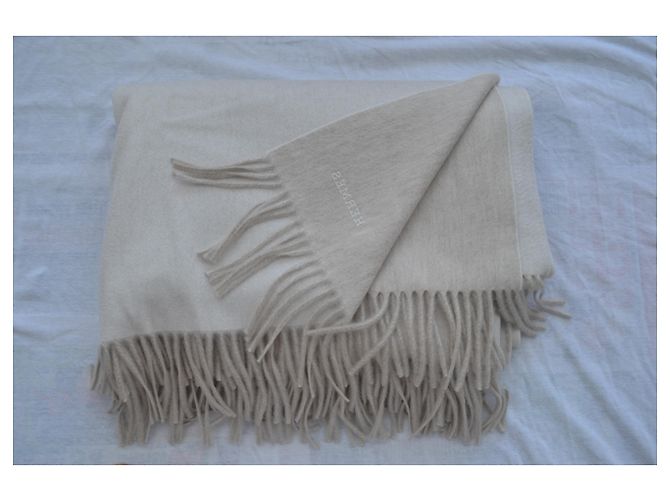 Poncho Hermès in cashmere beige - vista 7