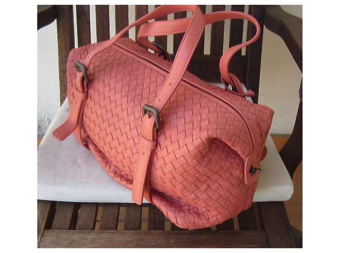 Borsa Bottega Veneta Montaigne in pelle di agnello rosa - vista 3