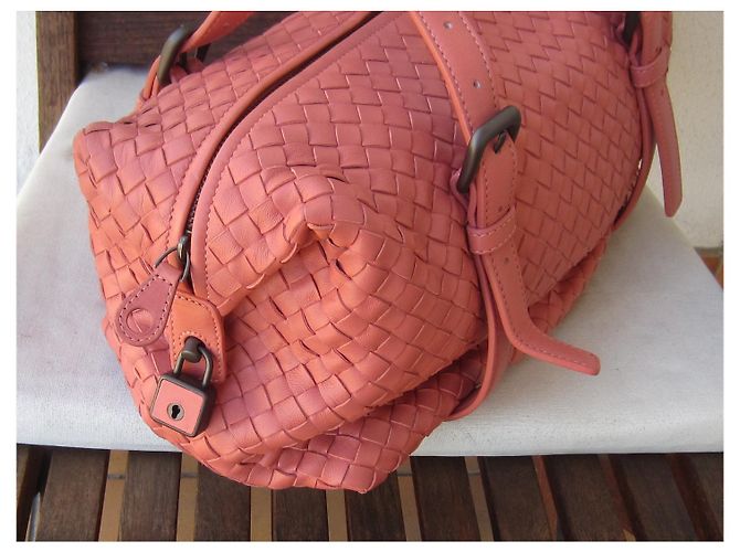 Borsa Bottega Veneta Montaigne in pelle di agnello rosa - vista 4