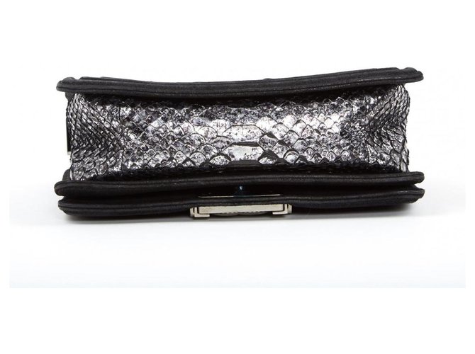 CHANEL BOY PYTHON RARE ! Noir Argenté - vue 4