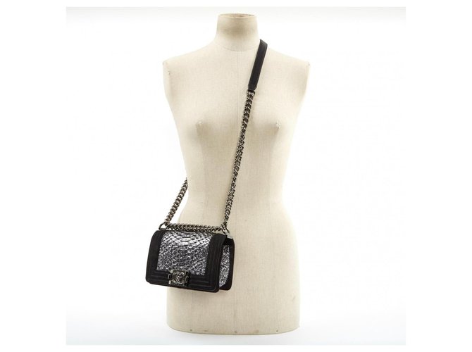 CHANEL BOY PYTHON RARE ! Noir Argenté - vue 6