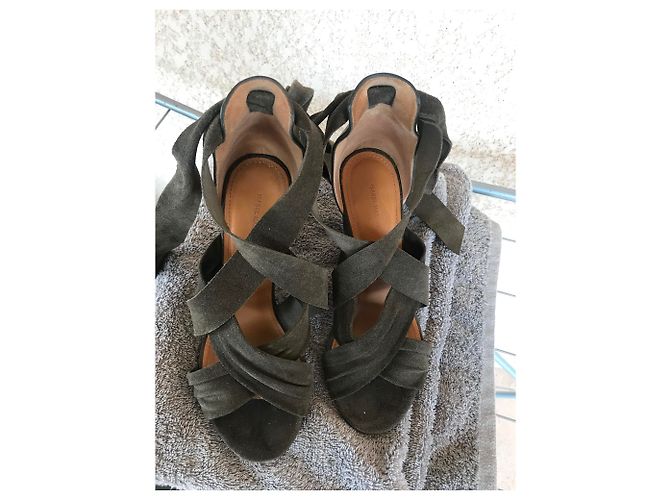 Sandali con tacco Isabel Marant in scamosciato e pelle kaki Cachi - vista 9