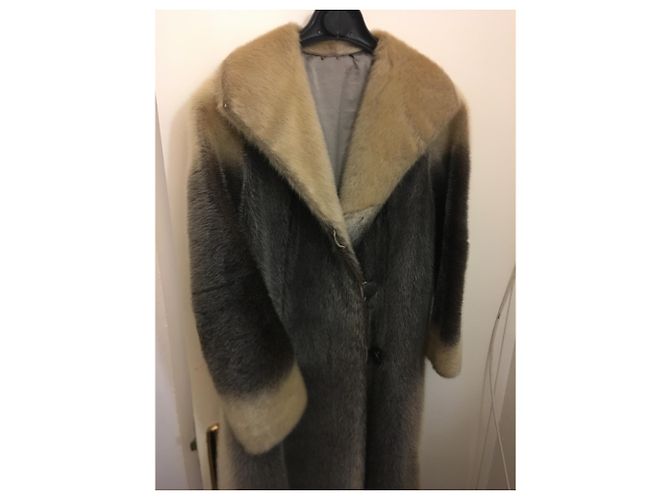 Autre Marque Cappotto corto in pelliccia grigia Grigio - vista 3