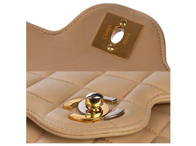 Timeless Excelente Chanel 23 cordeiro acolchoado bege em muito bom estado! - vista 3