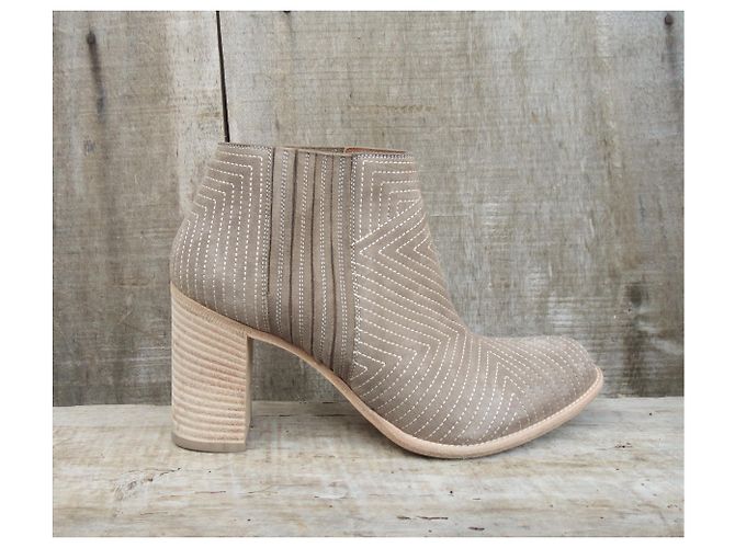 Bottines Sartore beige en daim - vue 2
