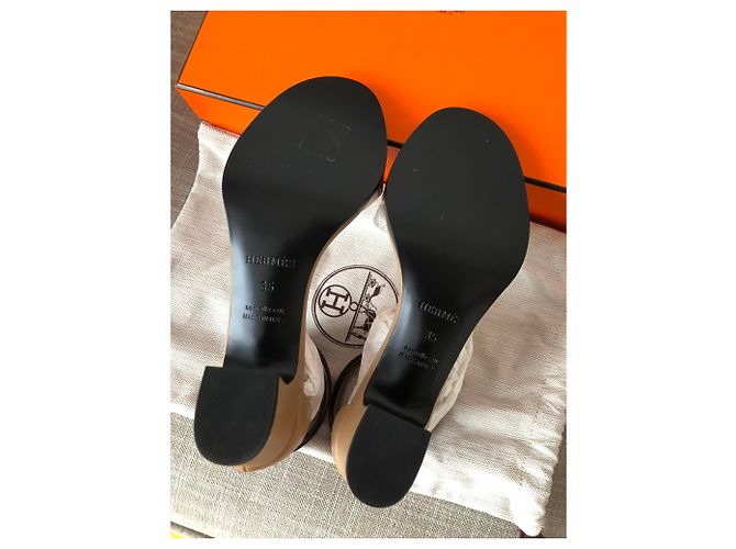 Kelly Hermès Sandalen Taupe - Ansicht 3