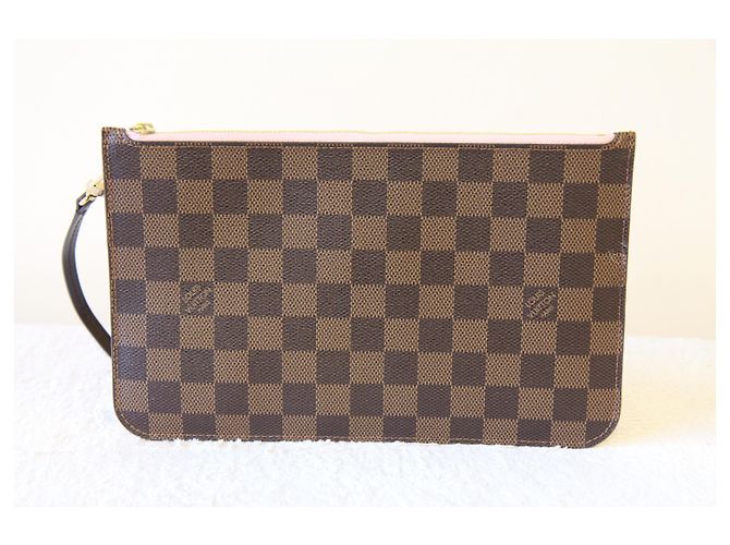 Louis Vuitton Neverfull MM Pouch Pink Lining Castaño - vista 2