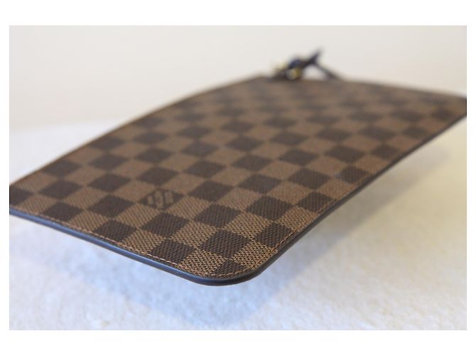 Louis Vuitton Neverfull MM Pouch Pink Lining Castaño - vista 6