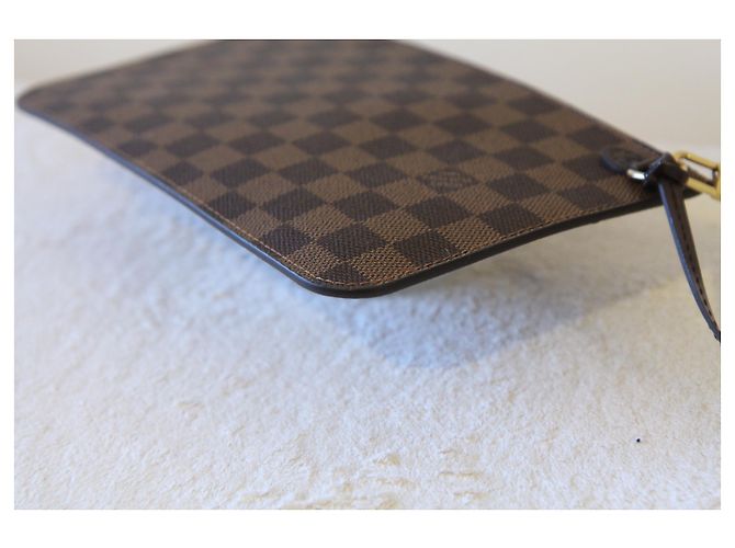 Louis Vuitton Neverfull MM Pouch Pink Lining Castaño - vista 7