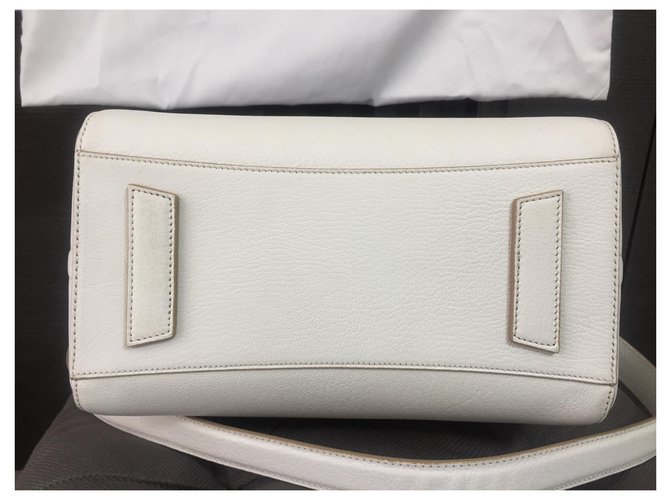 Antigona Givenchy blanco - vista 5