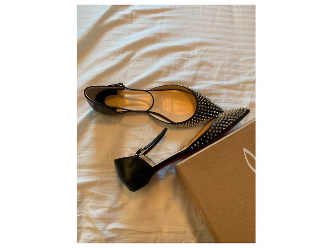 Christian Louboutin Leathe Ballet Flats con pinchos Negro - vista 3