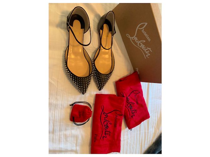 Christian Louboutin Leathe Ballet Flats con pinchos Negro - vista 6