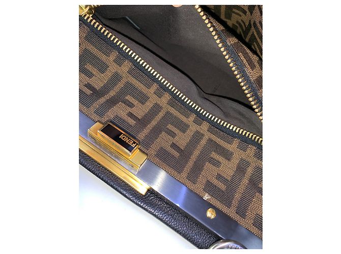 Modello grande Fendi Peekaboo Nero - vista 13