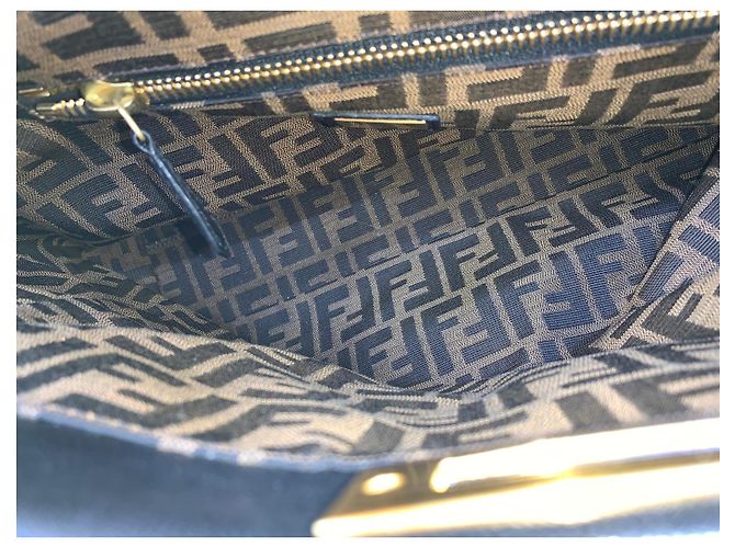 Modello grande Fendi Peekaboo Nero - vista 14