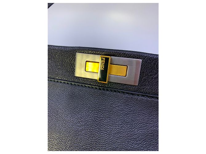 Modello grande Fendi Peekaboo Nero - vista 4