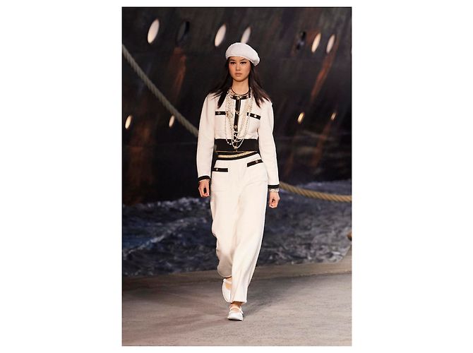 CHANEL "Crociera 2 Set giacca e pantaloni Bianco - vista 2