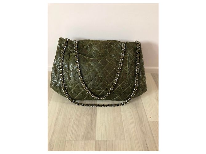 Bolsos de mano Chanel Verde Verde oliva Verde oscuro - vista 3