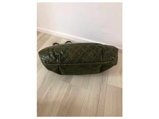 Bolsos de mano Chanel Verde Verde oliva Verde oscuro - vista 4