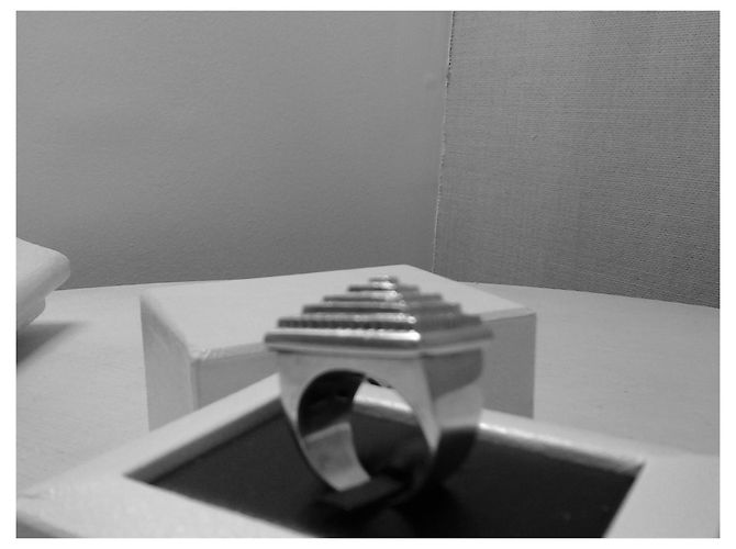 Autre Marque White gold pyramid ring with diamonds Silvery - view 3