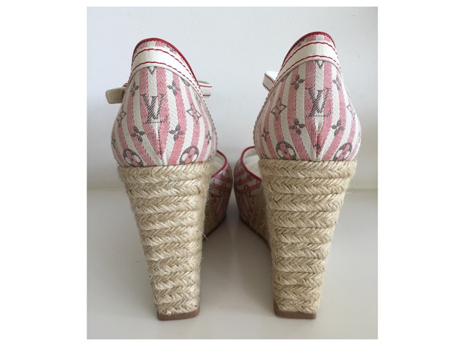 Louis Vuitton Mini Lin Croisette Monogram Wedge Sandal Rosso Beige - vista 3