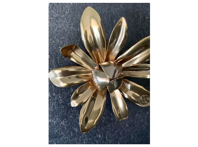 Chanel Sublimage Brooch D'oro - vista 9