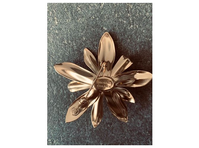Chanel Sublimage Brooch D'oro - vista 10