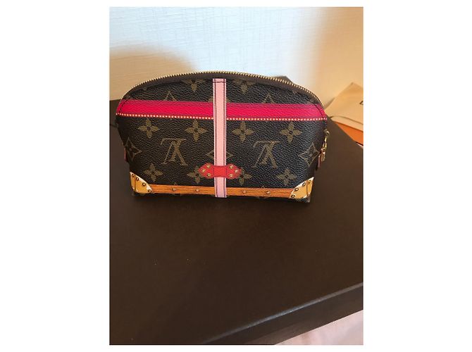 Estuche de cosméticos Louis Vuitton. - vista 4