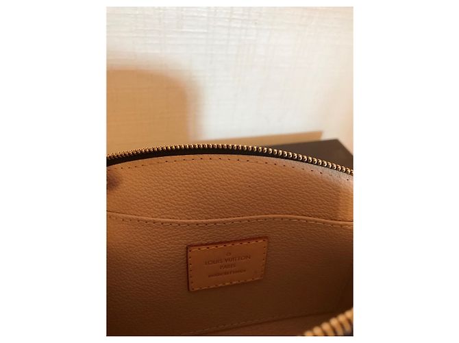 Estuche de cosméticos Louis Vuitton. - vista 6