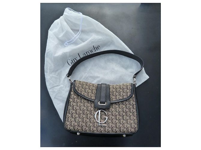 Guy Laroche monogram - view 3