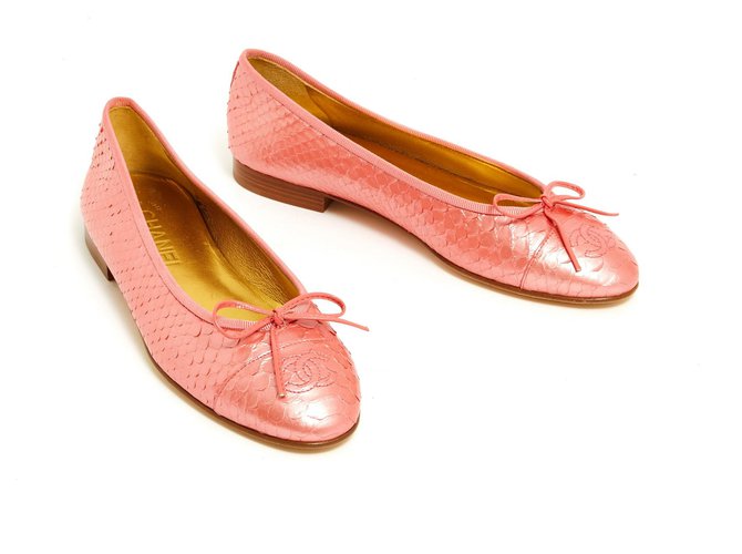 Chanel fr37.5 HIGH SEWING PINK PYTHON - view 2