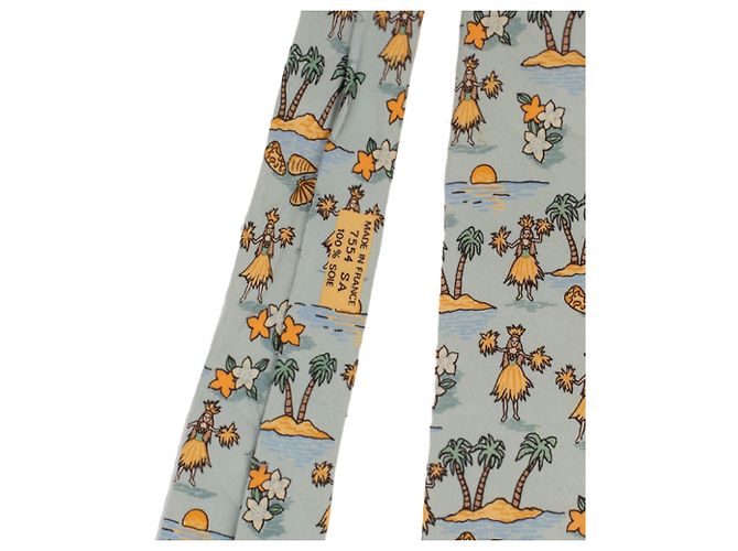Hermès silk tie patterned "palm tree & tahitian dancer" in very good condition! Light blue - view 2