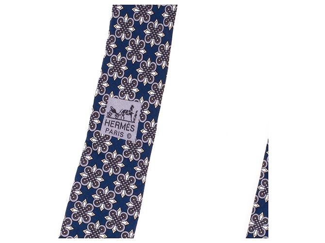 Hermès tie in navy blue printed silk, In very good shape! - view 4