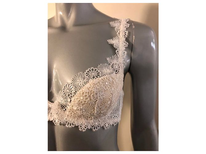 Autre Marque Milesia Set Weiß Spitze BH 85C und String - Ansicht 2