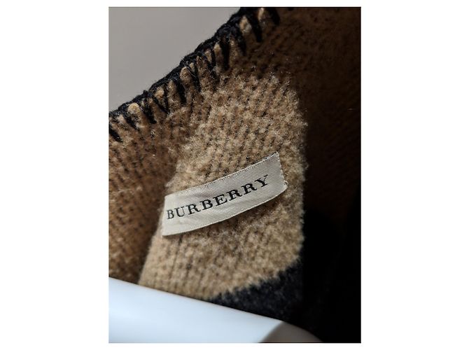Burberry Poncho aus Kaschmir und Wolle Schwarz Caramel Karamell - Ansicht 5