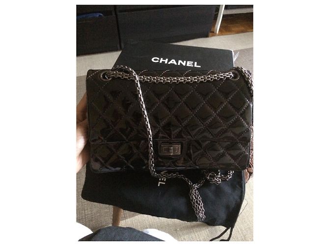 Borsa a mano Chanel 2.55 in vernice marrone - vista 12