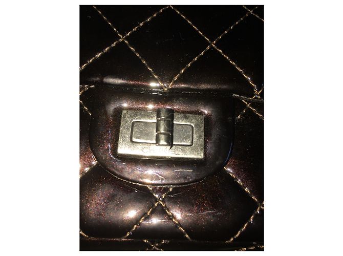 Borsa a mano Chanel 2.55 in vernice marrone - vista 3