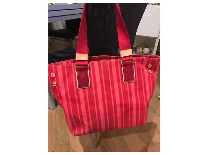 Louis Vuitton Multicolored Fabric Handbag Multiple colors - view 2