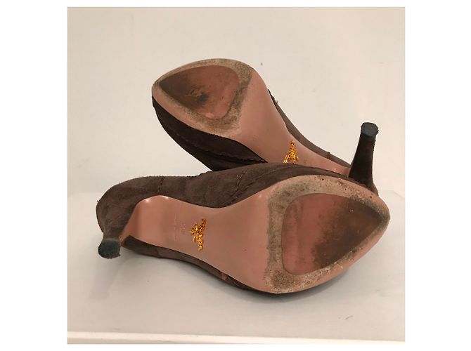 Décolleté Prada in scamosciato taupe - vista 4