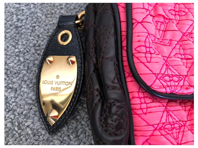Clutch Louis Vuitton Coquette in seta rosa - vista 6