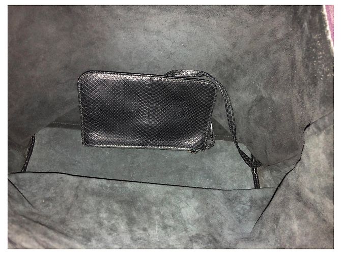 Gucci Python Tote Bag with Pouch Black - view 6