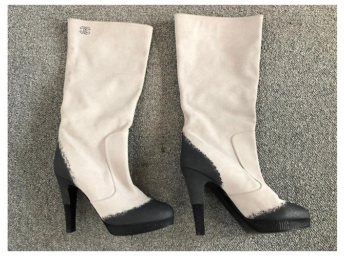 Chanel Suede Boots Eggshell Gray Gradient - view 3